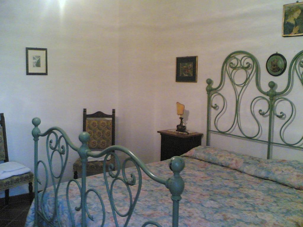 Bed&Breakfast Giardino Agritourist Controguerra Szoba fotó