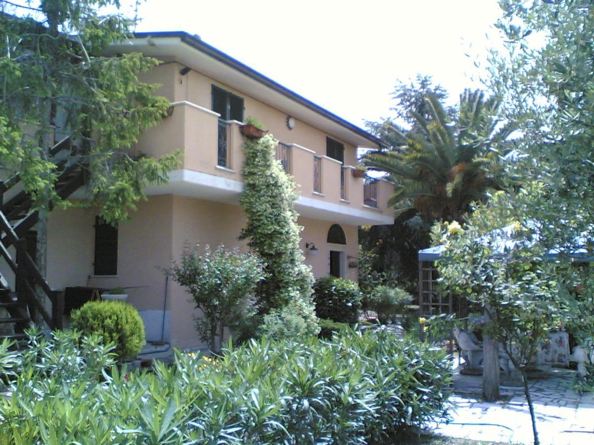 Bed&Breakfast Giardino Agritourist Controguerra Kültér fotó